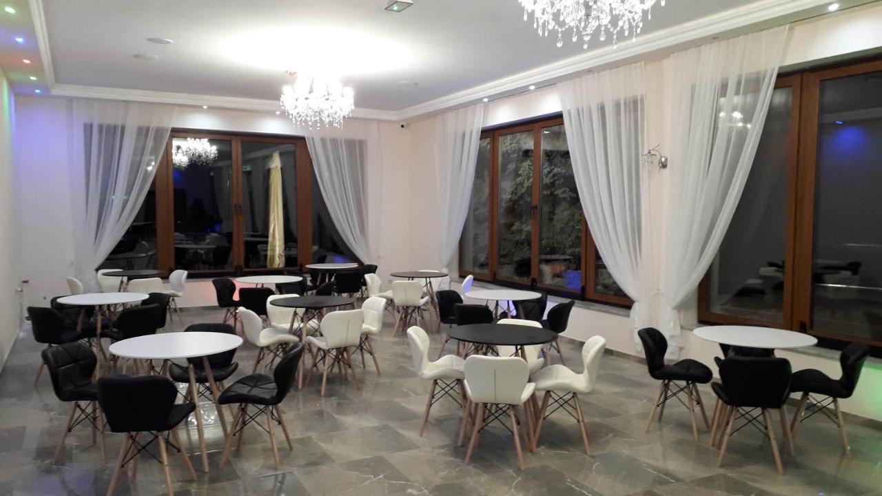 Hotel I Restauracja Admiral Λέγκνικα Εξωτερικό φωτογραφία