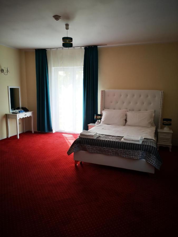 Hotel I Restauracja Admiral Λέγκνικα Εξωτερικό φωτογραφία