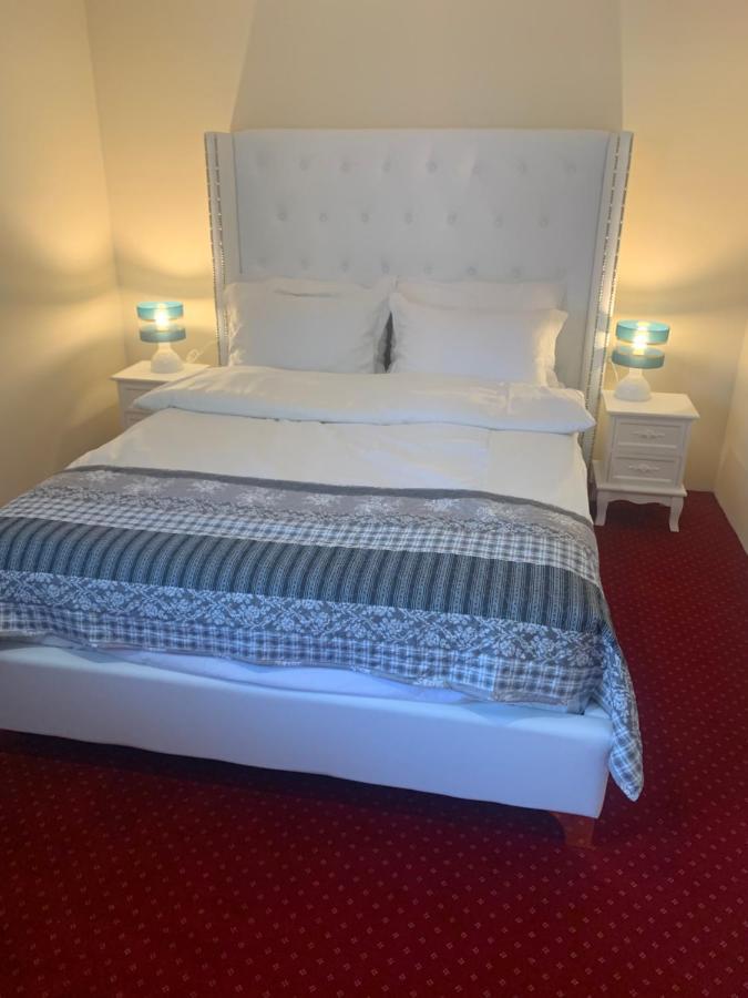 Hotel I Restauracja Admiral Λέγκνικα Εξωτερικό φωτογραφία