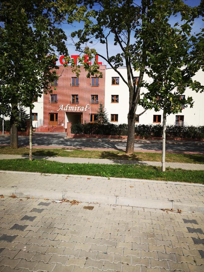 Hotel I Restauracja Admiral Λέγκνικα Εξωτερικό φωτογραφία